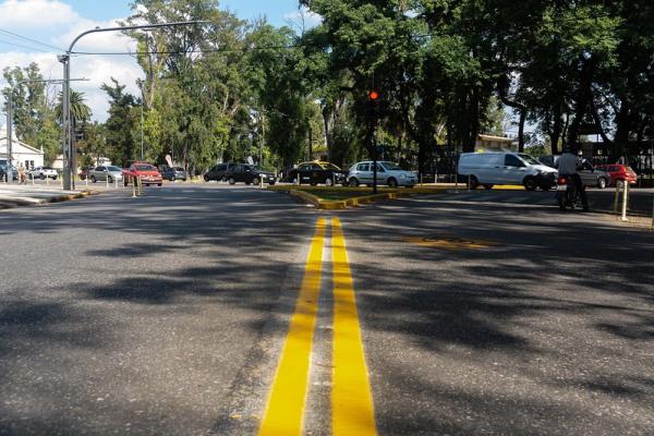 El municipio renueva la señalización en avenidas y calles 